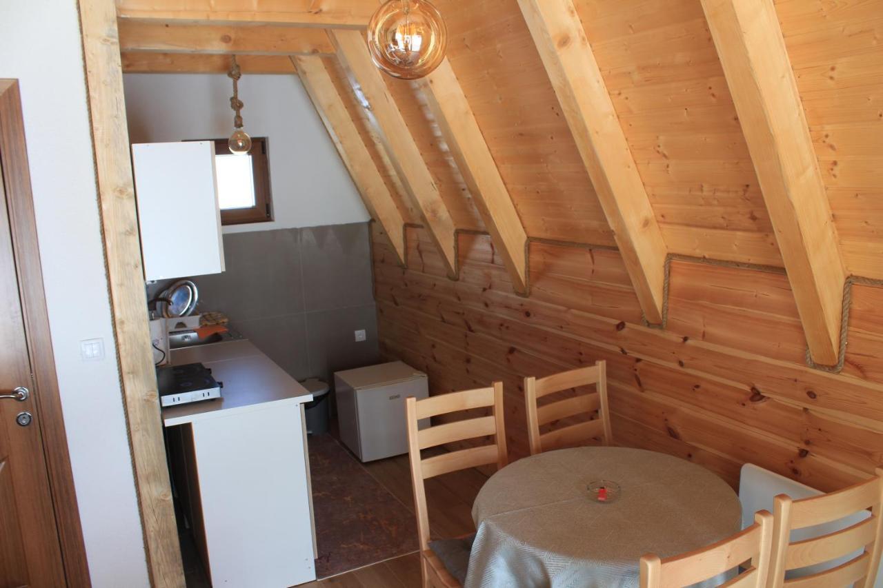 Three Houses Zabljak  Luaran gambar